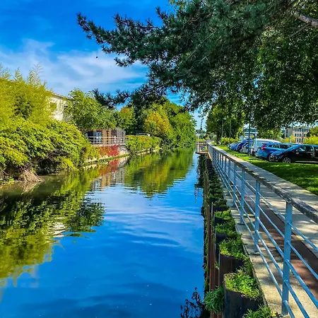 Penelope By Kleidos - Centre * פונט-אודמר